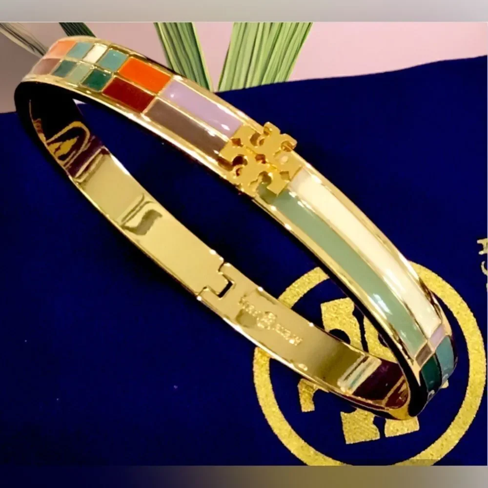 TORY BURCH MULTICOLORED LACQUERED ENAMEL LOGO BRACELET